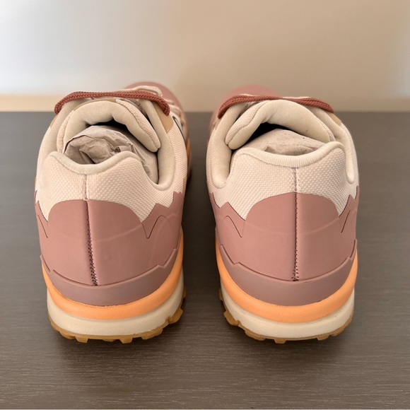 Veja Fitz Roy Trek Shell Sneakers in Gravel Pierre - Picture 6 of 10